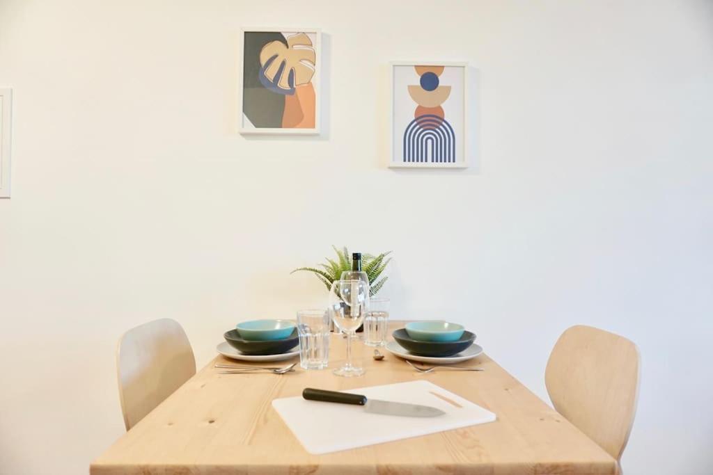 Neu Modernes Apartment In Top Lage, Free Parking Max 1,65M Hoehe Und 1,8M Breite Karlsruhe Dış mekan fotoğraf